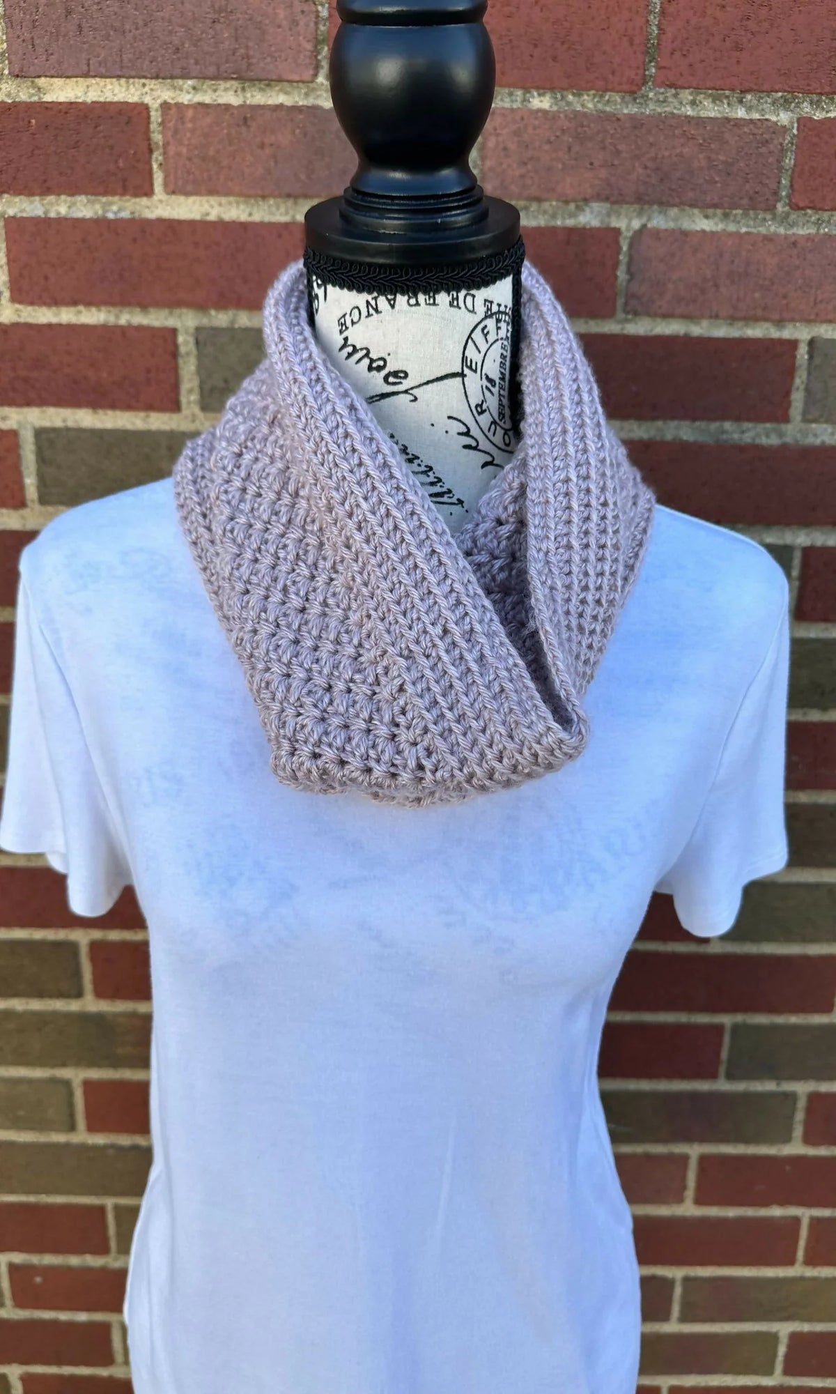 Wolf Canyon Cowl (Crochet)
